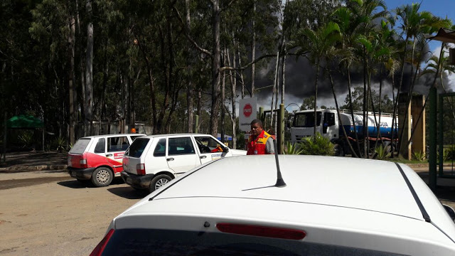 🚨DEFESA CIVIL Órgão apoia operação de combate a incêndio na Cetrel