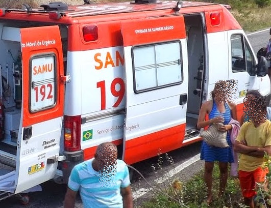 🚨 Criança de 8 anos morre atropelada após porta de veículo em que viajava se abrir e arremessá-la na pista