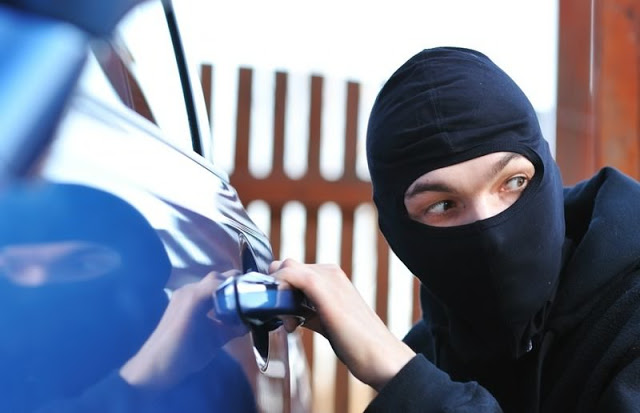 🚨 ATENÇÃO UM VEÍCULO ACABA DE SER ROUBADO NO BAIRRO DO INOCOOP EM CAMAÇARI