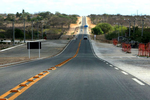 🚨Rui inaugura estrada que liga Riachão a Coité, entrega viaturas e autoriza restauração do trecho Coité/Serrinha