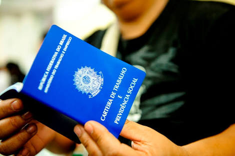 🚨EI, MULHER ! ESTÁ PROCURANDO EMPREGO? CONFIRA AS VAGAS.
