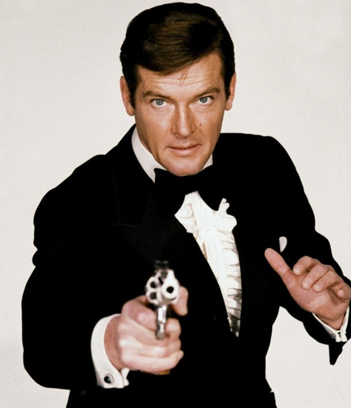 🚨Roger Moore, ator de 007, morre aos 89 anos