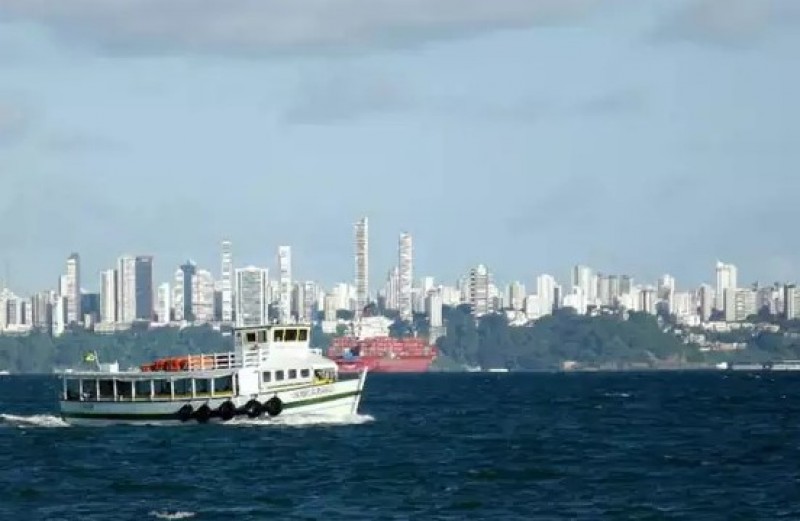 🚨Apesar das chuvas, travessias Salvador-Mar Grande tem embarque tranquilo