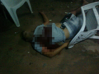 🚨 HOMEM É ASSASSINADO NO BAIRRO DA NOVA VITÓRIA NA NOITE DESTA SEGUNDA-FEIRA (29) EM CAMAÇARI.