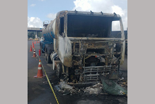 CARRETA PEGA FOGO NO PEDÁGIO DE POJUCA NESTA TERÇA-FEITA (27/06)