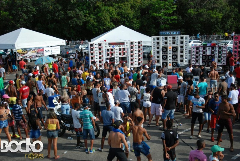 Alvo de críticas, festa de paredão pode ser regulamentada em Salvador