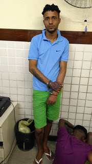 🚨 HOMEM É PRESO ACUSADO DE COMETER DIVERSOS ASSALTOS NA NOITE DESTA QUARTA-FEIRA (16) EM CAMAÇARI.