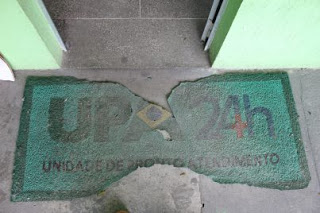 UPA em Camaçari atende sem água potável e funcionários convivem com ratos – Veja fotos