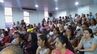 🚨 #CAMAÇARI Professores decidem manter greve mesmo com corte de salário.