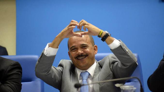 Vereador de Salvador, Maurício Trindade nomeia em seu gabinete família do prefeito de Camaçari