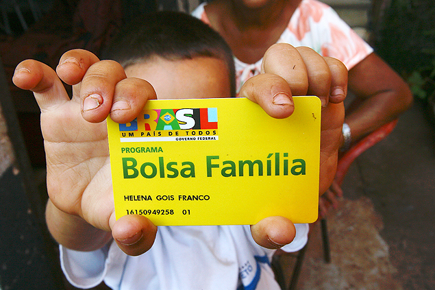Ministro anuncia aumento real no Bolsa Família em 2018