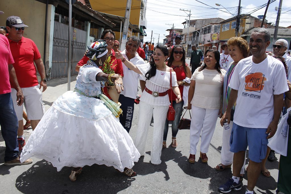 Axé, tradição e alegria na micareta de Portão; fotos