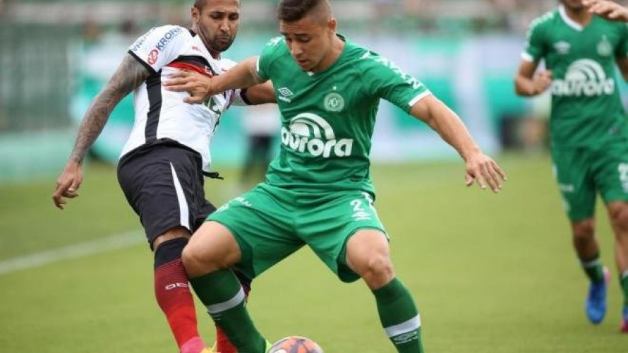 Negociação avança e o Bahia está próximo de anunciar lateral ex-Chape