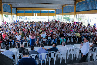 Beneficiários do programa ‘Minha Casa Minha Vida” participam de reunião pré-contratual no clube social de Camaçari