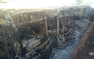 Após incêndio em garagem, linhas de ônibus são remanejadas em Salvador
