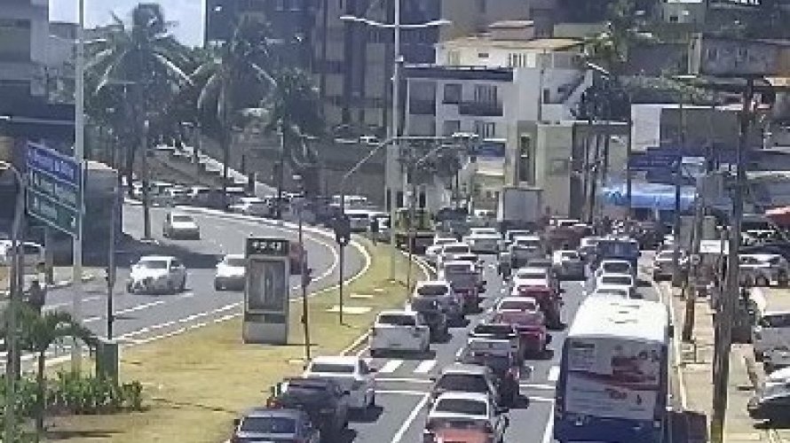 Homem foi encontrado morto na Avenida Garibaldi