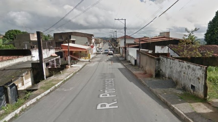 Cinco pessoas foram baleadas após briga dentro de bar em Simões Filho