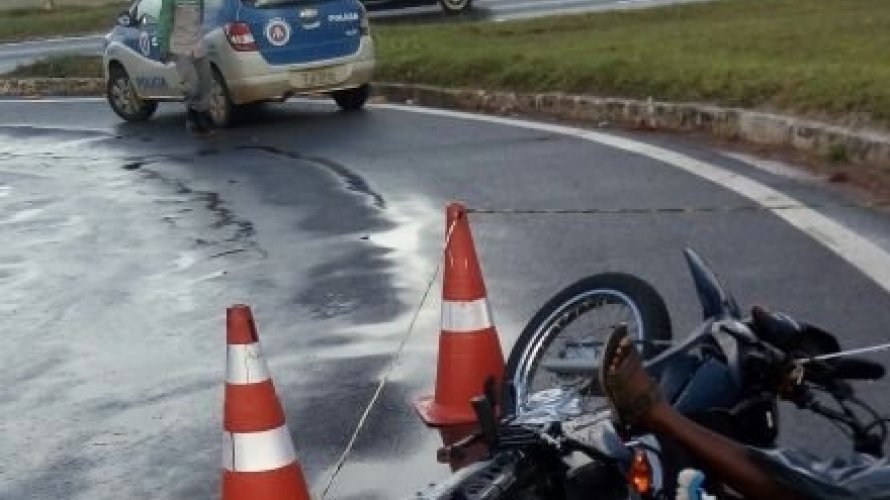 Homem é morto a bordo de moto em Lauro de Freitas