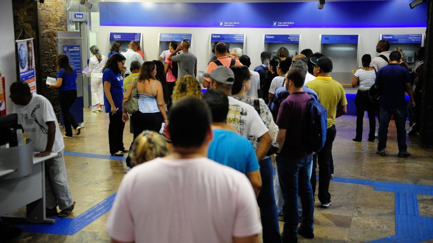 Calendário de saque do PIS/Pasep para idosos será divulgado nesta segunda-feira (8)