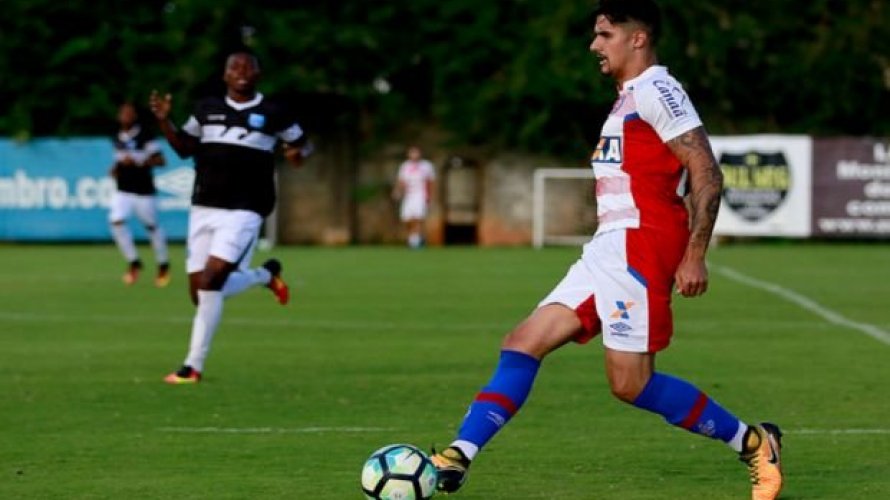 Palmeiras espera fim de negociação para renovar empréstimo de zagueiro ao Bahia