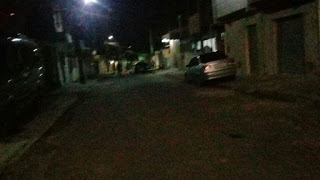 TIROTEIO NO BAIRRO DO PHOC II, ACABA DEIXANDO DUAS PESSOAS FERIDAS, NA NOITE DESTE SÁBADO (06), EM CAMAÇARI.