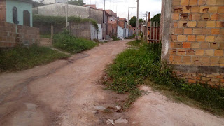 MORADORES DO BAIRRO DO JD. LIMOEIRO CLAMAM POR SOCORRO