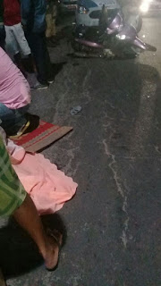 ACIDENTE ENVOLVENDO UMA BIZ E UM VEÍCULO DE PASSEIO DEIXA DUAS MULHERES FERIDAS NO BAIRRO DOS 46