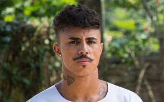 MC Livinho é acusado de agredir técnico de som em SP