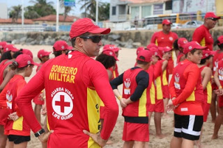 Segunda turma do projeto Anjinhos da Praia é iniciada pelos Bombeiros na manhã desta segunda-feira (15), em Itapuã