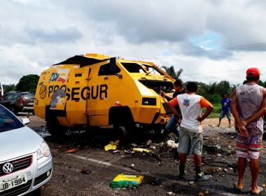 Jacobina: Carro-forte é explodido na BR-324; quadrilha obrigou segurança a sair de veículo