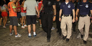 Policiais civis de folga poderão portar arma institucional durante a folia