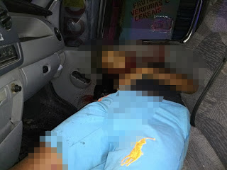 Motorista fica baleado e bandido morre em assalto  a uma van em vilas de Abrantes, na noite desta Segunda-feira (05), Camaçari.