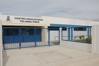 Pais não estão conseguindo matricular seus filhos de 4 anos na escola Yolanda Pires em Camaçari