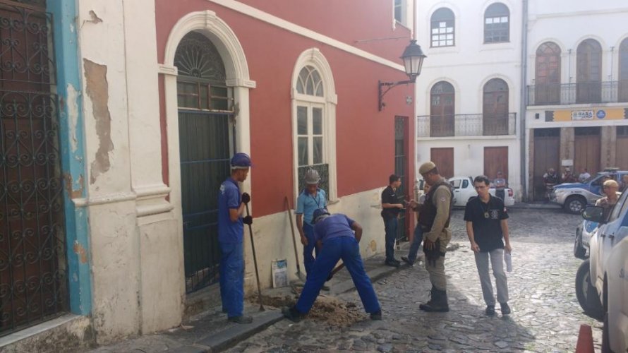 Embasa flagra “gato” de água em restaurante, estacionamento, pousada e residências no Pelourinho