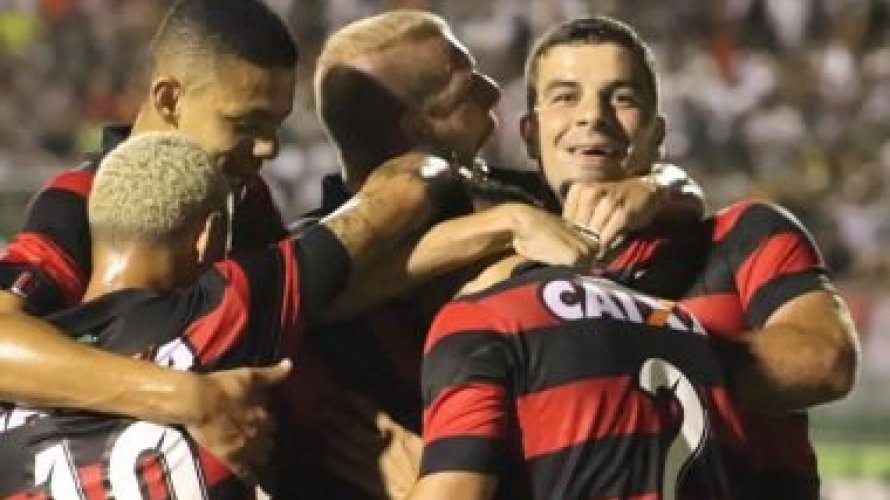 Vitória vence o Fluminense e garante primeira colocação do Baianão