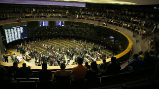 Apenas dois partidos políticos têm maioria feminina no Brasil