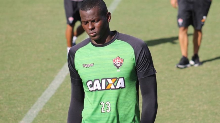 Após falha, Mancini diz que “Caíque tá arrasado” e fala sobre a utilização do goleiro no sábado