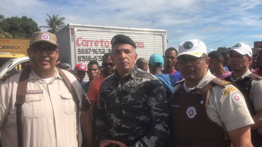 Após negociar com a PM, caminhoneiros liberam rodovia CIA-Aeroporto