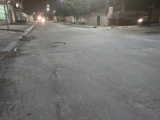 Embasa desentope esgoto na Av. Luiz Gonzaga, no bairro do Phoc I