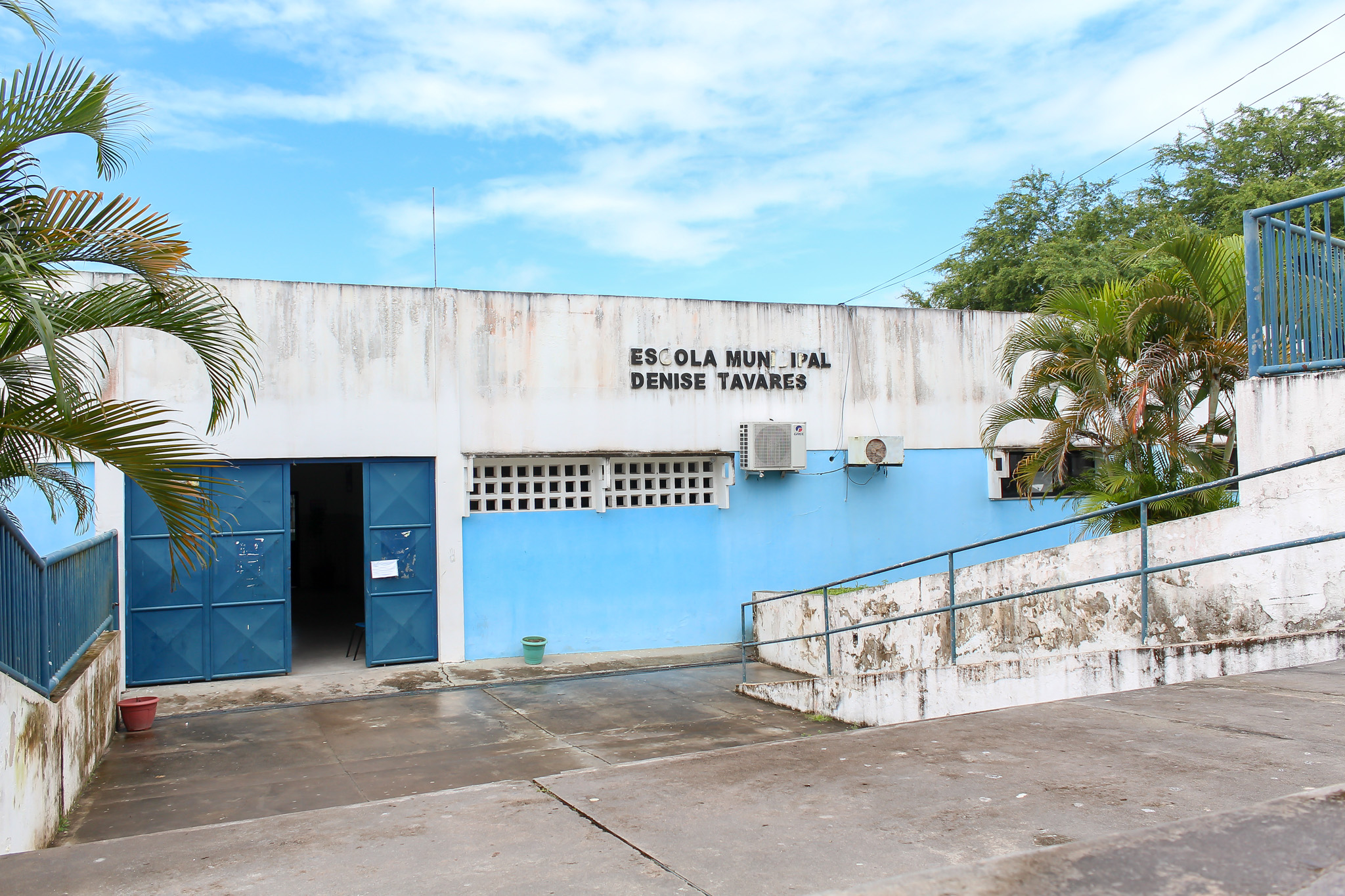 Camaçari: Escola Denise Tavares está interditada para reforma