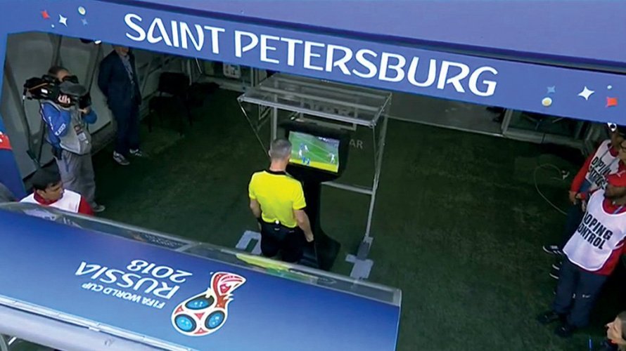 Levantamento mostra tempo médio que os jogos da Copa param por causa do VAR