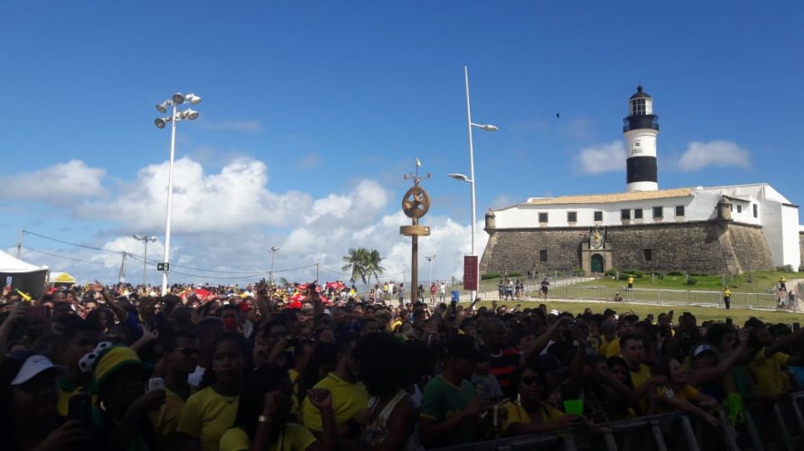 Cervejaria monta arena com shows e transmissão dos jogos do Brasil em 15 capitais