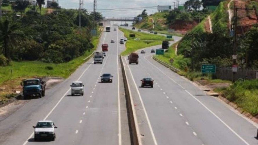 Pista é liberada na Cia-aeroporto; Caminhoneiros reivindicavam contra preço do pedágio