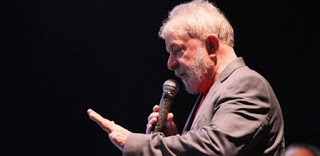 Presidente do TRF-4 determina manutenção de prisão de Lula