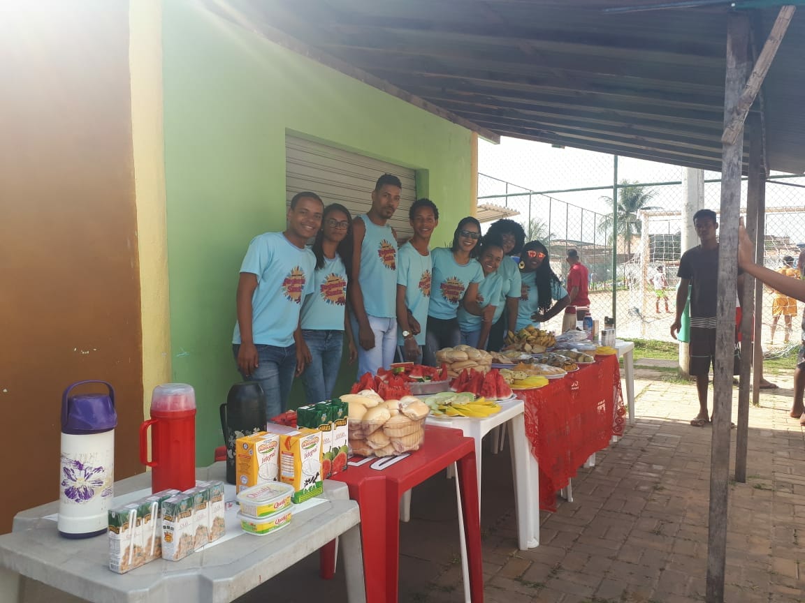 Quadrilha Junina Fogueira Santa realizou um delicioso café da manhã em comemoração ao Dia dos Pais, na Praça da Lama Preta