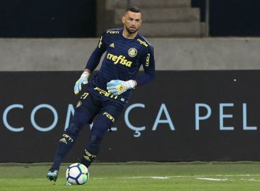 Weverton e Gustavo Scarpa se machucam e viram dúvidas do Palmeiras contra o Bahia