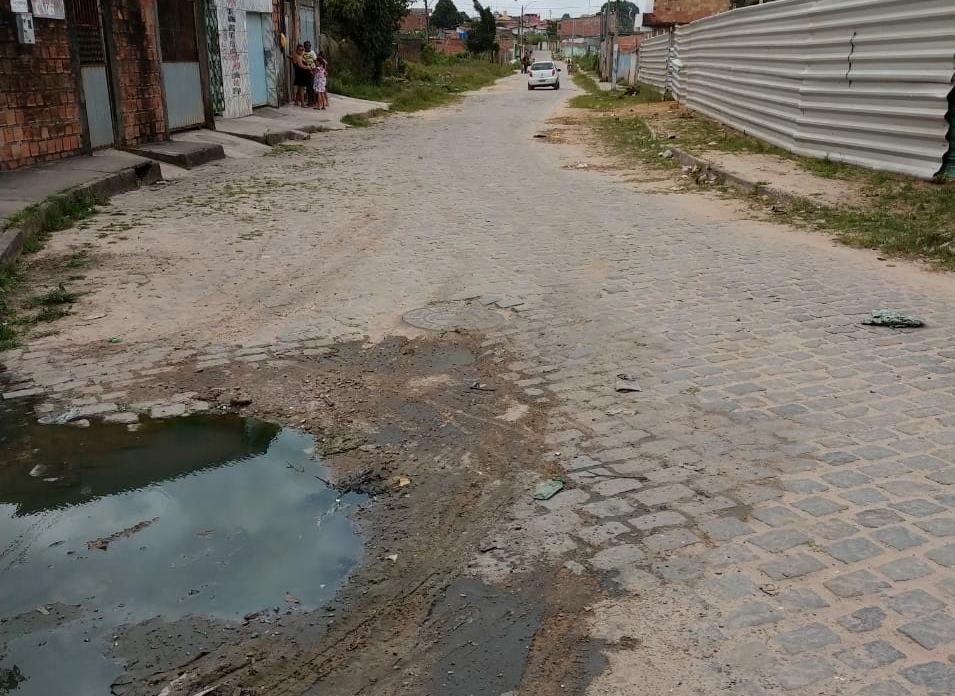 Moradores da rua Arapongas no Buri Satuba pedem melhorias urgentes