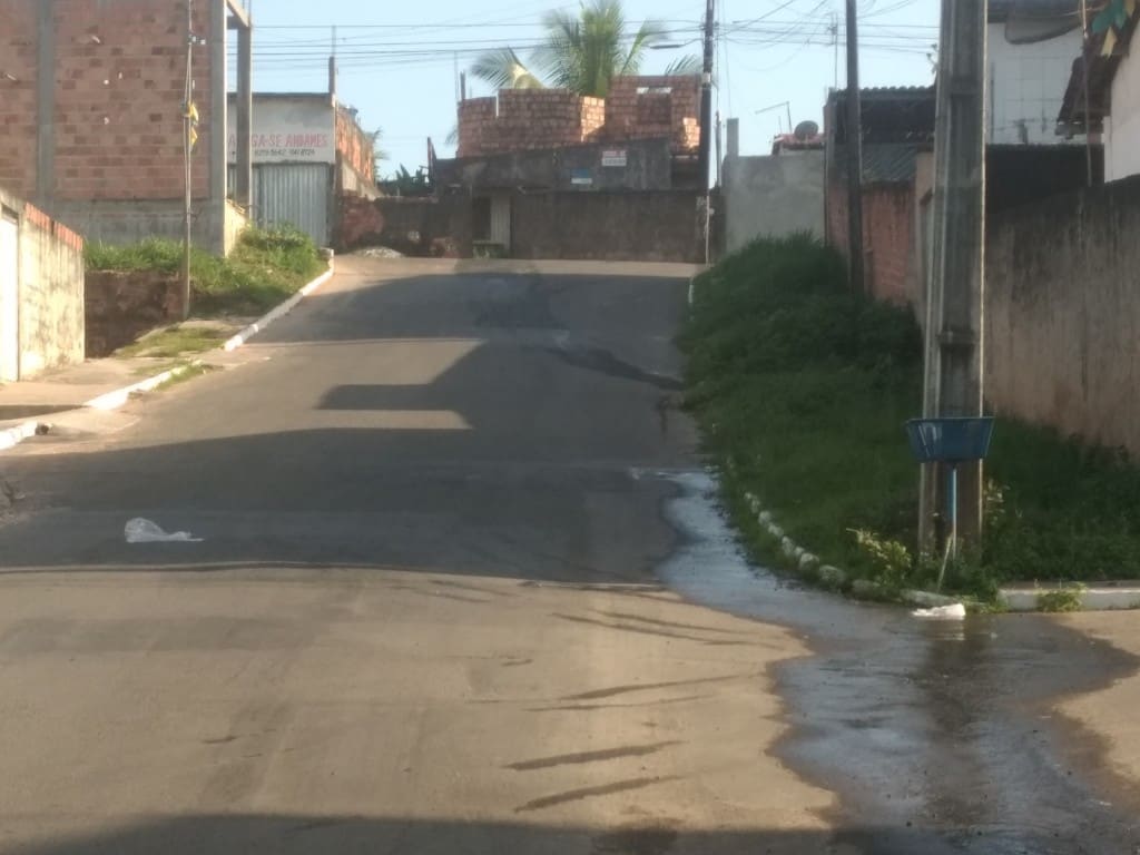 Embasa: Vazamento de água potável no bairro do Phoc III