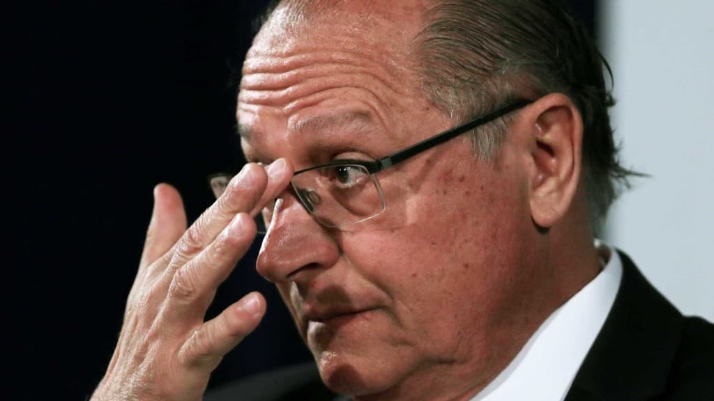 Alckmin não sabe se ataca Haddad ou Bolsonaro para ir ao 2º turno
