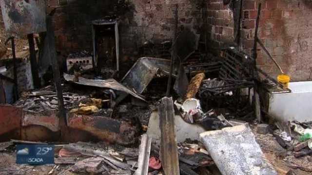 Menino de 5 anos morre em incêndio em barraco; pais estavam em bar